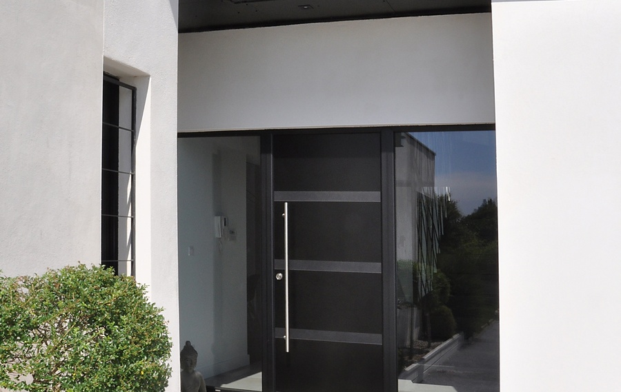 Notre gamme de portes d'entr&eacute;e en ALU CLASSIQUE et CONTEMPORAINE &agrave;&nbsp;SIX FOURS